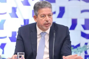 
			
				Benefício suspeito a Joesley e Wesley complica ministro de Minas e Energia
			
			