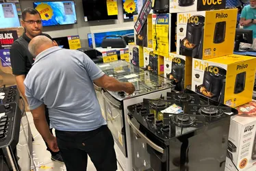 
			
				Black Friday lota o centro de Maceió com filas, promoções e muita correria
			
			