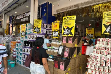 
			
				Black Friday lota o centro de Maceió com filas, promoções e muita correria
			
			