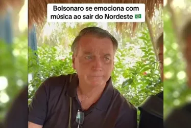 
			
				Bolsonaro se emociona ao se despedir das férias em Alagoas; veja vídeo
			
			