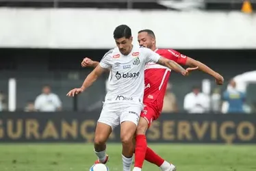 
			
				CRB estraga festa do título do Santos, vence e garante permanência na Série B: 2 a 0
			
			