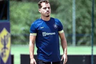 
			
				CSA: lateral-esquerdo e atacante chegam e já treinam no CT Gustavo Paiva
			
			