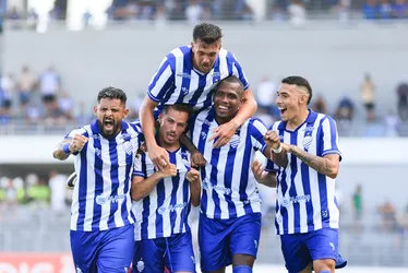 
			
				Vitória Sólida: CSA Domina e Avança na Copa do Nordeste
			
			