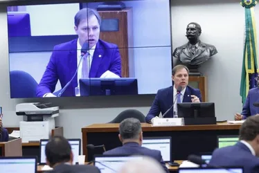 
			
				Câmara desmonta ‘fake’ do governo sobre recusa de ajuda do Uruguai
			
			