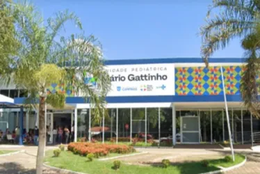 
			
				Criança de 9 anos é hospitalizada ao se afogar em piscina de resort de luxo
			
			