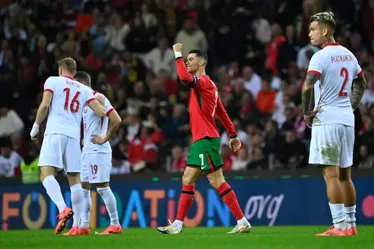 
			
				Cristiano Ronaldo se torna o jogador mais vitorioso da história por seleções
			
			