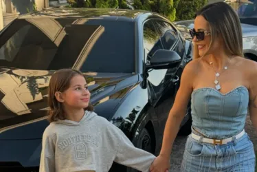 
			
				Deolane conta que filha tirou a sobrancelha e cortou cabelo sozinha
			
			