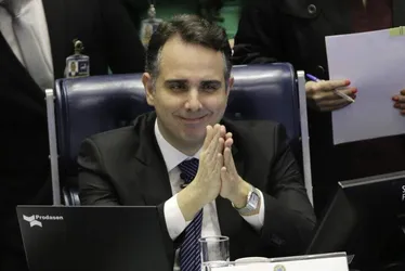 
			
				Dono do celular pode ser chave no escândalo do  STF
			
			
