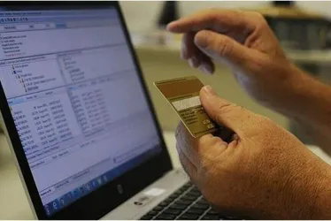 
			
				Eleições no Brasil movimentam mais de R$200 milhões em apostas
			
			
