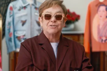 
			
				Elton John revela que perdeu visão no olho direito: “Vai ficar tudo bem”
			
			