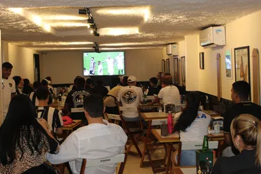 
			
				Em Maceió, torcidas de Bota e Galo torcem pela Libertadores a 4500km de Buenos Aires
			
			