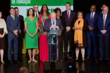 
			
				Em ritmo lento, Lula não despacha com os próprios ministros
			
			