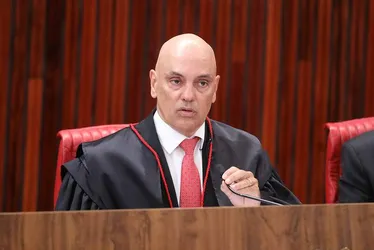 
			
				Empresa de estimação do governo deixa ministro Silveira mal na foto
			
			