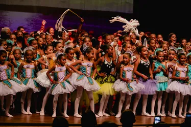
			
				Espetáculo celebra transformação social e artística de crianças do Vergel
			
			