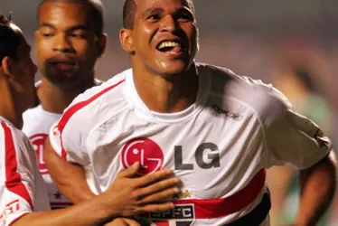 
			
				Ex-São Paulo, Aloísio Chulapa provoca Palmeiras ao celebrar prêmio de Fernanda Torres
			
			