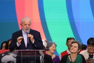 
			
				G20: Lula defende “pilar social” e jornada de trabalho equilibrada
			
			