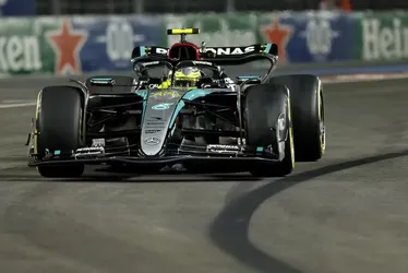 
			
				GP de Las Vegas: Lewis Hamilton lidera 2º treino livre
			
			