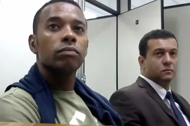 
			
				Gilmar Mendes vota para colocar Robinho em liberdade; placar está 3 a 1 para manter prisão
			
			