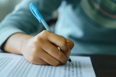 
			
				Saiba quantas vagas estão sendo ofertadas no concurso da Uneal
			
			