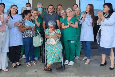 
			
				Grávida que deu à luz bebê após acidente recebe alta: 'Prova viva que milagre existe'
			
			