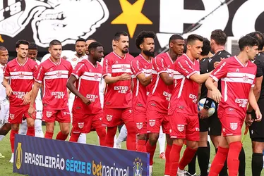 
			
				Hélio enaltece coragem do elenco e revela se fica no CRB em 2025
			
			