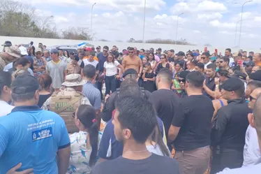 
			
				Homenagens e cortejo: militares mortos no Sertão são sepultados sob forte emoção
			
			