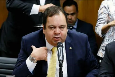 
			
				Mordomia de 2 jatos só para Lula gera revolta
			
			