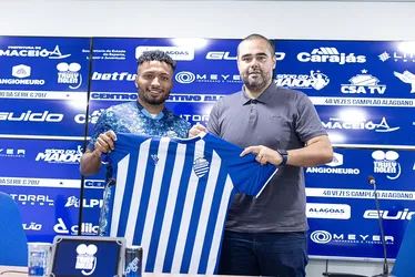
			
				Lateral Cedric, sobre seu retorno ao CSA: "Todos me receberam de braços abertos"
			
			