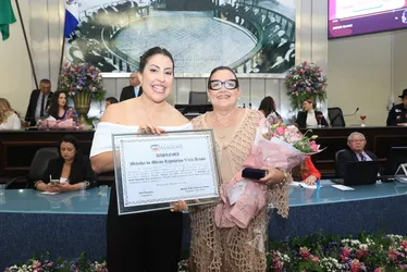 
			
				Luiza Trajano recebe Título de Cidadã Honorária de Alagoas
			
			