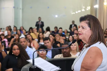 
			
				Luiza Trajano recebe Título de Cidadã Honorária de Alagoas
			
			