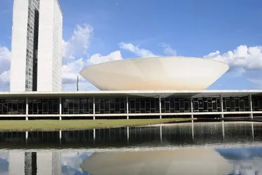 
			
				Lula reclama da Câmara, mas não recebe deputado federal desde abril
			
			