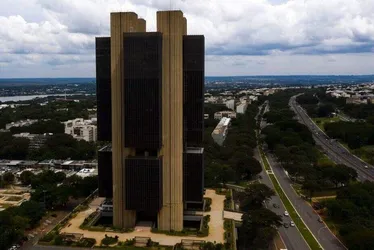 
				Lulistas no Senado têm R$38,5 milhões investidos no mercado
			
			