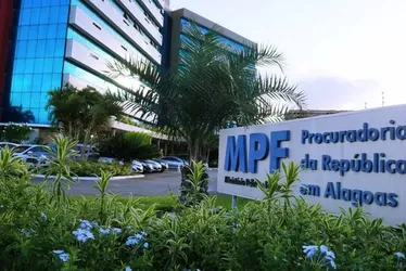 
			
				MPF abre concurso com 58 vagas para procurador; salário de R$ 39,7 mil
			
			