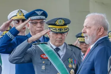 
			
				Militares custam 17 vezes mais à União do que aposentados
			
			