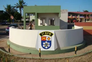 
			
				Usuário de drogas, filho invade casa e ameaça mãe com facão em Arapiraca
			
			
