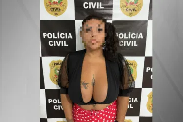 
			
				Mulher é presa suspeita de mandar assassinar cinco transexuais
			
			