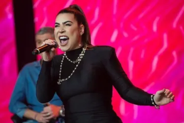 
			
				Naiara Azevedo explica por que não está no especial Amigas: “Escolha da direção”
			
			