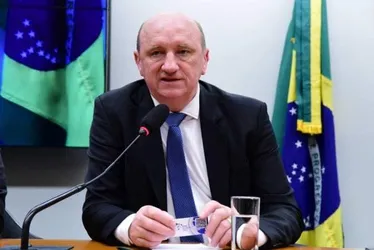 
			
				Ameaças de Lula de não pagar emendas ‘congela’ CPI do Arrozão na Câmara
			
			