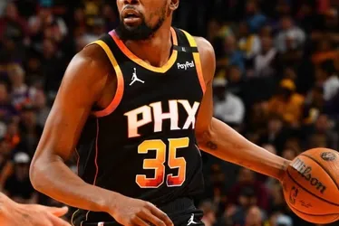 
			
				No duelo LeBron e Durant, Phoenix Suns vence Los Angeles Lakers
			
			