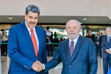
			
				Lula vira refém do erro de exigir ‘atas’ ao ditador da Venezuela
			
			