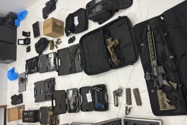 
				PF encontra arsenal de guerra em mansão de imperadores do ouro
			
			