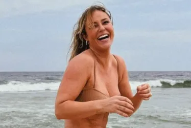 
			
				Paolla Oliveira leva fãs à loucura ao exibir corpão na web
			
			