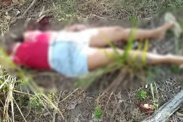 
			
				Pedradas e facadas: mulher é encontrada morta na Barra de Santo Antônio
			
			