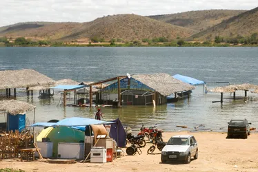 
			
				Pescadores sentem os prejuízos da extrema climática no Velho Chico
			
			