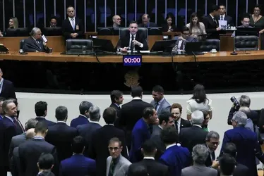 
			
				Pesquisa: Nunes dispara no 2º turno em SP, com 48,1% a 35,9% de Boulos
			
			