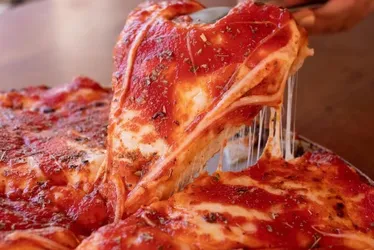 
			
				Pizzaria vende só um sabor e fatura R$ 280 mil por mês
			
			