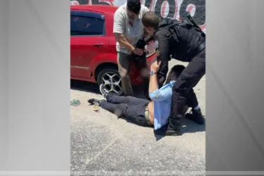 
			
				Policial de SP e irmão são baleados ao entrar por engano em comunidade
			
			