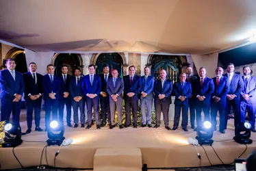 
			
				Prefeito André Bocão e mais 13 vereadores tomam posse em Marechal Deodoro
			
			