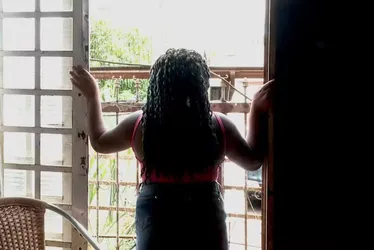 
			
				Professora é condenada por dizer que cabelo de aluna cheirava mal
			
			