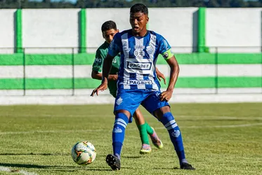 
			
				Promessa do CSA revela amor pelo clube: 'Sempre será uma honra jogar pelo maior'
			
			